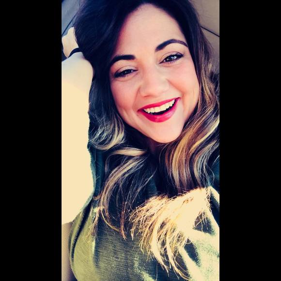 Meet your Posher, Ashley - Picture 1 of 1